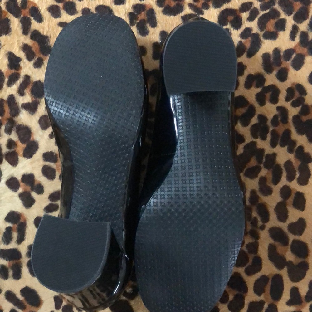 NWOT Tahari Leigh Loafer Pump Size 8 1/2 M - Picture 3 of 7